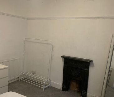 1 bedroom in a house share to rent - Photo 6