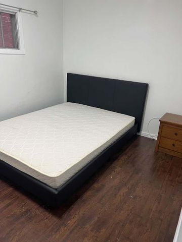 For Lease - 137 Markham Street, Toronto, Ontario - Photo 4