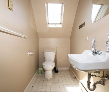 Student Housing - Photo 5