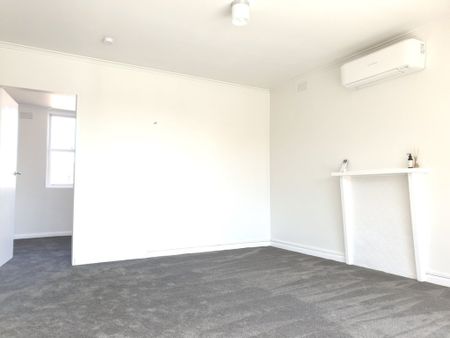 Light and Bright 1 Bedroom Apartment - Photo 4