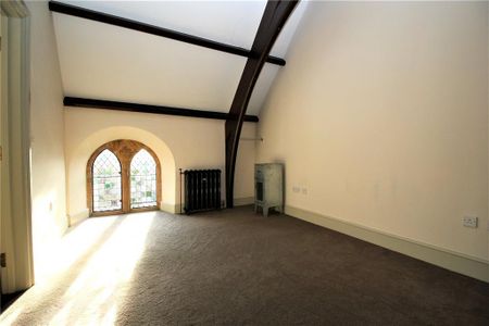 2 bedroom semi-detached house to rent - Photo 3