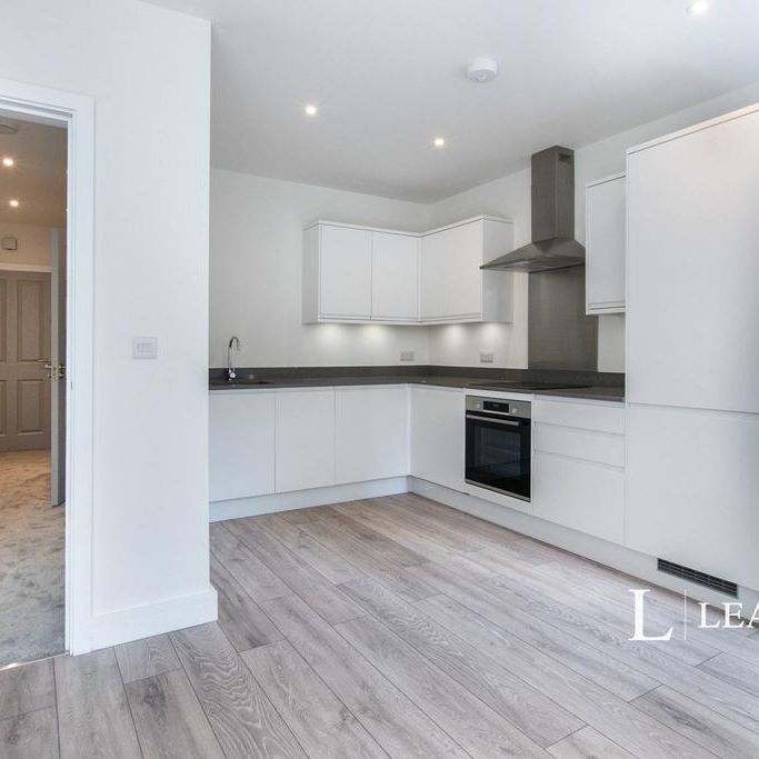 2 bedroom flat to rent - Photo 1