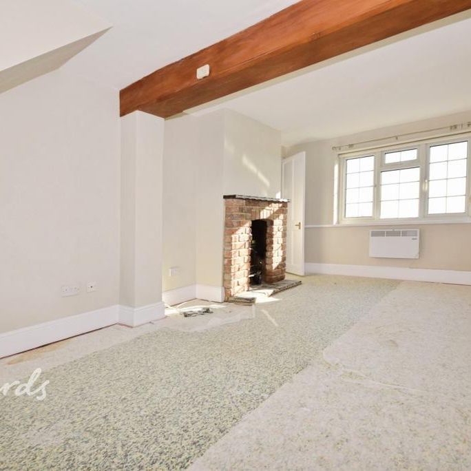 2 bedroom end of terrace house to rent - Photo 1