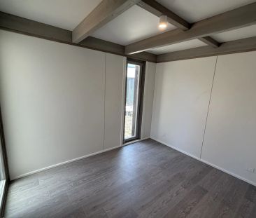 Modern 3-Bedroom Home with Breathtaking Lake Views in East Jindabyne - Photo 4