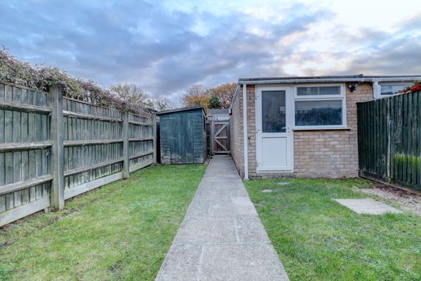 3 bedroom mid terraced house to rent - Photo 1