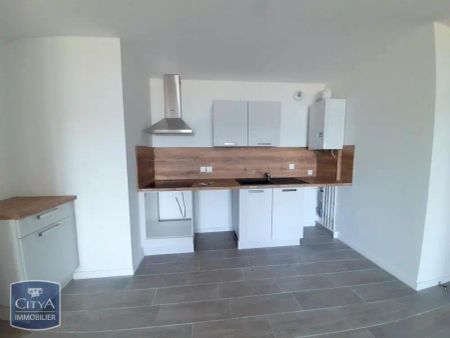 Appartement à louer 4 pièces 81.8m² - Photo 3