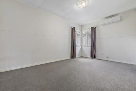 Spacious House Located on Quiet Greens Road - Photo 3