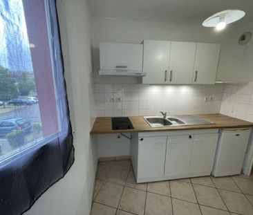 BEL APPARTEMENT EN RESIDENCE SECURISEE AVEC BALCON ET PARKING - Photo 5