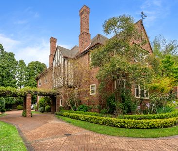 Furnished & Timeless Charm Meets Modern Luxury in Historic Kooyong ... - Photo 2