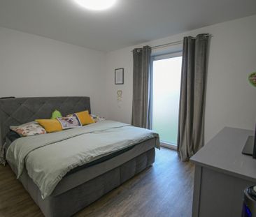 1284 - Moderne 2-Zimmer-Erdgeschosswohnung mit EBK in Oldenburg/Kre... - Photo 4
