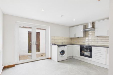 61 Trevor Street, Holywood, BT18 9NA - Photo 4