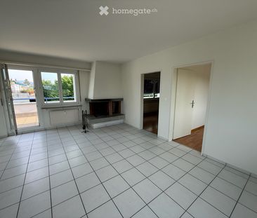 Dachwohnung mit grosser Terrasse nähe Tram - Photo 1
