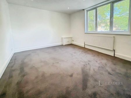 2 bedroom apartment to rent Emscote Road, Warwick, Warwickshire, CV34 - Photo 2