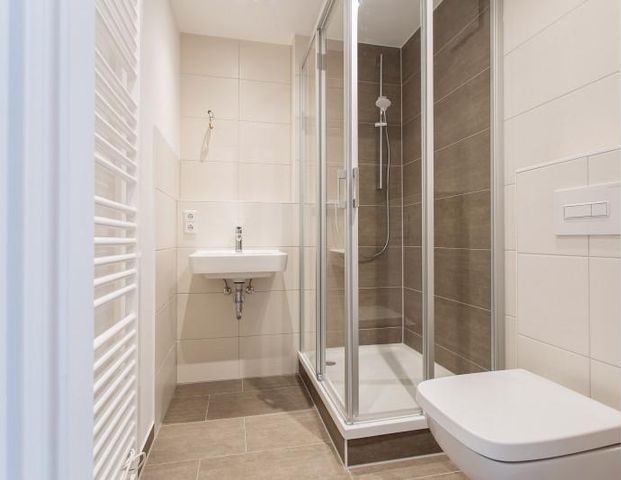 Modernes Wohnen in unserem Umbauprojekt- Fertigstellung Herbst 2025 - Photo 1