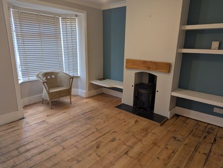 3 bedroom terraced house to rent - Photo 4