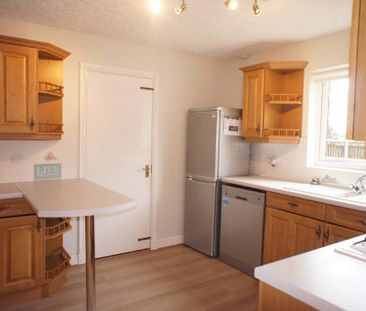 3 bedroom detached house to rent - Photo 2