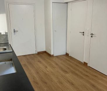 Location Appartement 2 pièces 44m² EYSINES 33320 - Photo 2