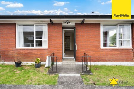 Two Bedroom and One Bathroom Unit in New Lynn! - Photo 5