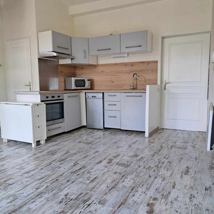 Location Appartement 2 pièces 36m² NIMES 30000 - Photo 1