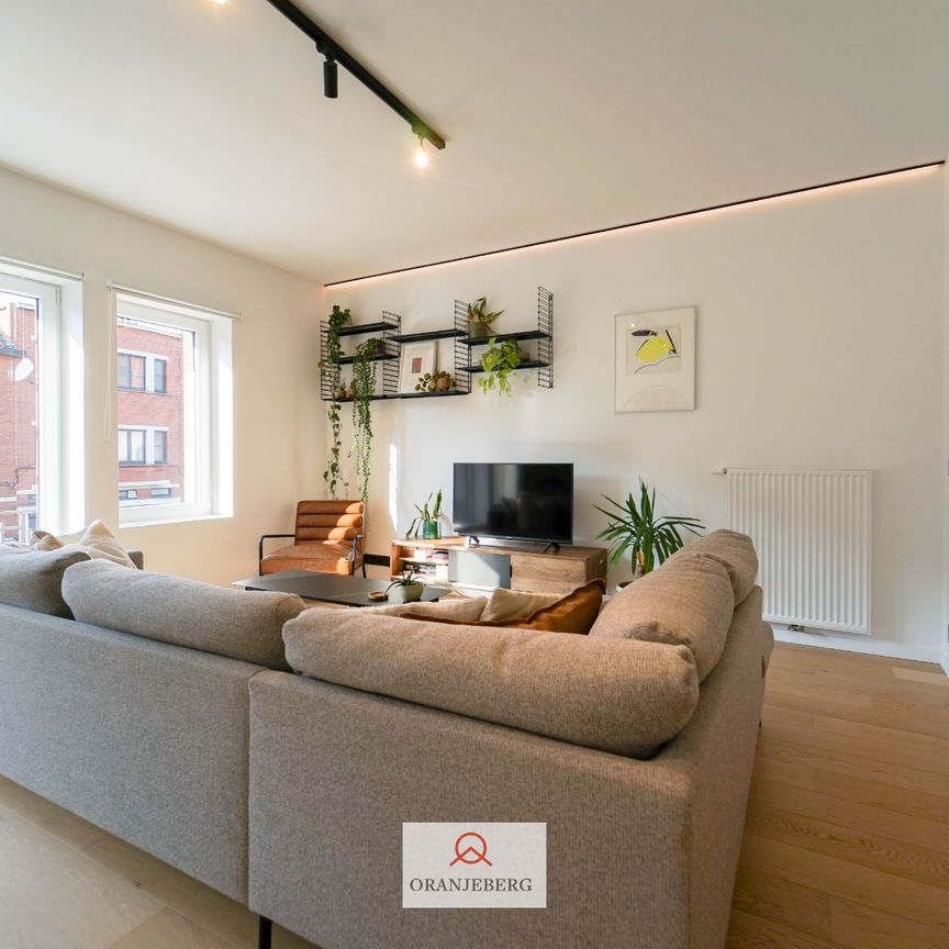 Lichtrijk en gerenoveerd 2 slpk appartement met terras - Foto 1
