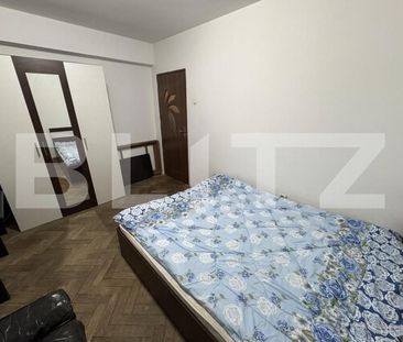 Apartament 3 camere 62 mp + balcon, centrala termica, zona ultracentral - Fotografie 3