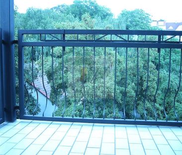 möblierte 2-Zimmer-Wohnung mit Balkon nahe des Zentrums! - Foto 2