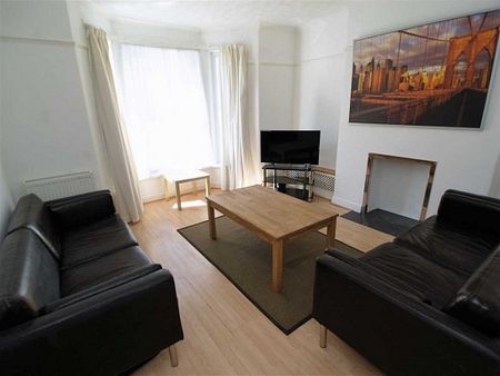 4 Bed - West Hill Road, Plymouth - Photo 2