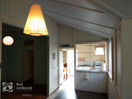 GREENERY, VIEWS AND AMAZING LOCATION - Photo 2