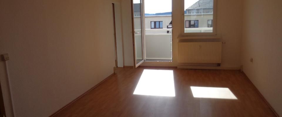 ruhige 3*Zi Wohnung mit schönem Ausblick ins Grüne - nahe Polizeischule - Foto 1