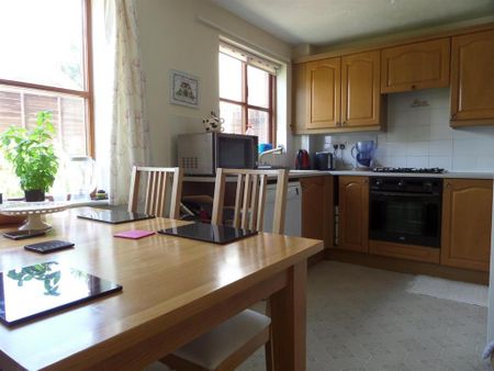 3 bedroom terraced house to rent - Photo 4