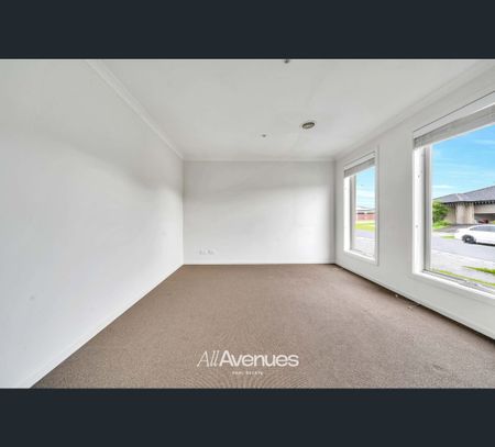 26 Marshy Avenue, Cranbourne East, Vic 3977 - Photo 5
