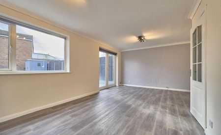 3 bedroom terraced house to rent - Photo 2