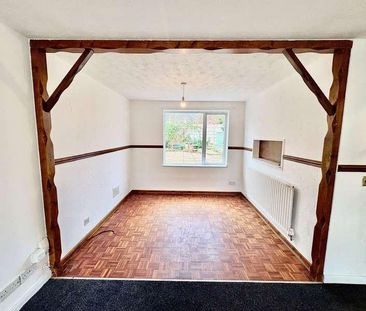 Gayfield Avenue, Brierley Hill, DY5 - Photo 3