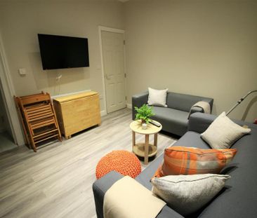 5 bedroom private hall to rent - Photo 1