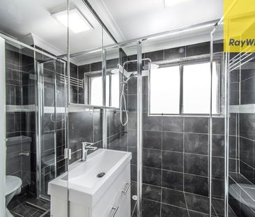 TWO BEDROOM APARTMENT IN PRIME LOCATION OF HARRIS PARK - Photo 4