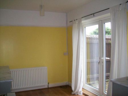 3 bedroom house to rent - Photo 2