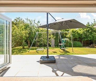 5 bedroom detached house to rent - Photo 1