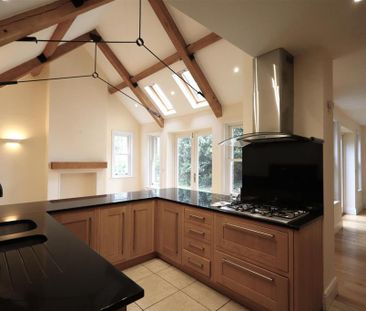 4 bedroom detached house to rent - Photo 5