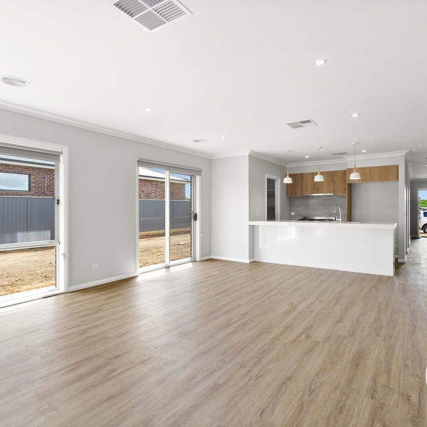 STUNNING FOUR BEDROOM HOME IN BALLYMANUS ESTATE - Photo 1