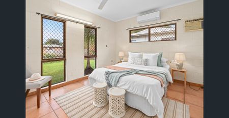 Modern Family Home in Quiet Cul-de-Sac - Photo 3