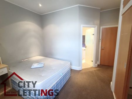 2 Bedroom Apartment - Photo 4