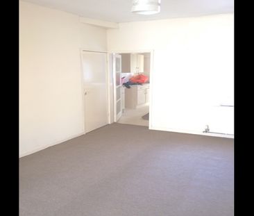 5 Bed Semi-Detached House, St Andrews Road, L4 - Photo 1