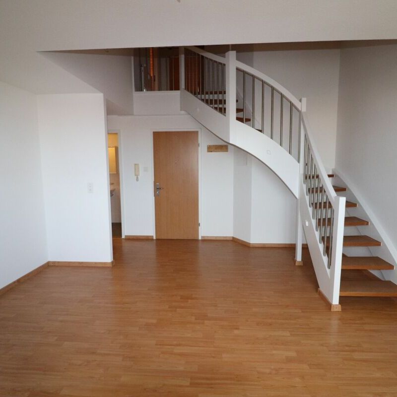 Zwischen Bahnhof SBB und Bruderholz - geräumige 3 1 /2-Zimmer-Maisonettewohnung im Dachgeschoss - Photo 1