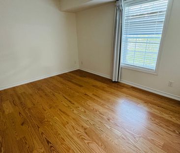 For Lease - 1460 Bishops Gate Unit# 210, Oakville, Ontario - Photo 1