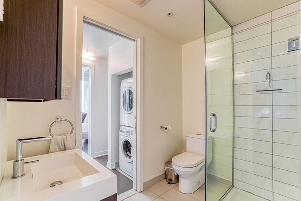 Condo for rent, Montréal (Ville-Marie) - Photo 1