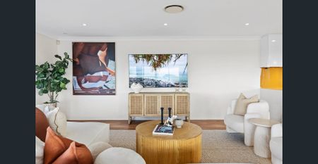 Luxury Penthouse Living with Breathtaking Ocean Views - Photo 3