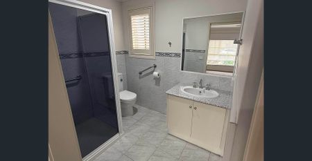 Immaculate Family Home! - Photo 2