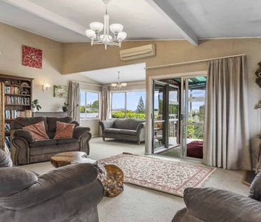 Pakuranga, 4 Bedroom + Rumpus - Photo 2