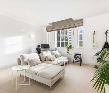 A modern 1 bedroom apartment situated near Waterloo Station with ac... - Photo 3