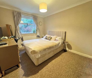 2 bedroom semi-detached bungalow to rent - Photo 3
